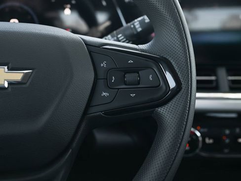 New 2026 Chevrolet Trax LT w/ LPO, Blackout Package FWD image 20