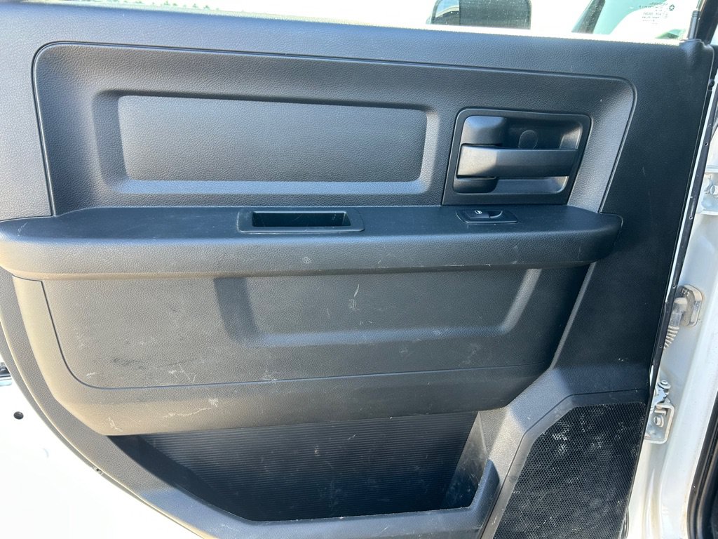Used 2020 RAM 2500 Tradesman w/ Chrome Appearance Group AWD/4WD image 16