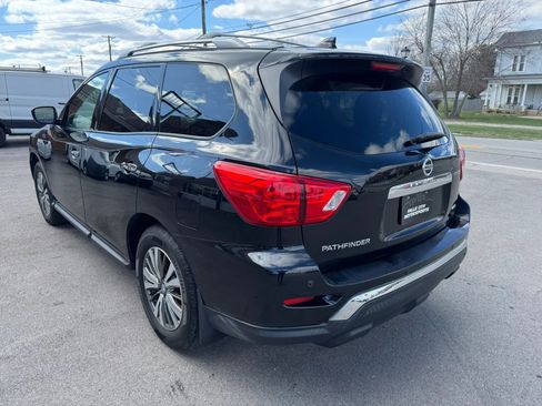 Used 2019 Nissan Pathfinder S image 11