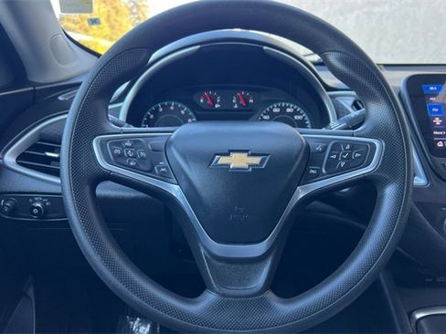 Used 2023 Chevrolet Malibu LT image 28