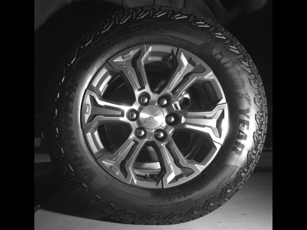 New 2026 GMC Sierra 1500 SLE AWD/4WD image 15