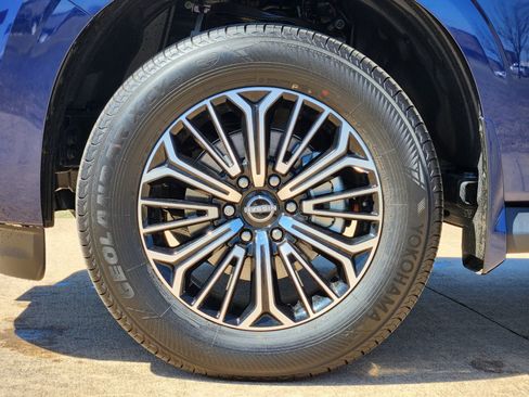 New 2025 Nissan Armada Platinum image 8