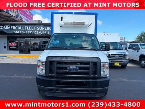 Used 2024 Ford E-350 and Econoline 350 Super Duty w/ Power Windows & Locks Group RWD image 3