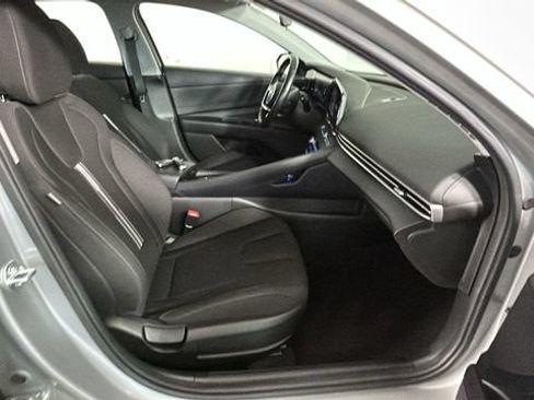 Certified 2023 Hyundai Elantra SEL w/ Convenience Package FWD image 31