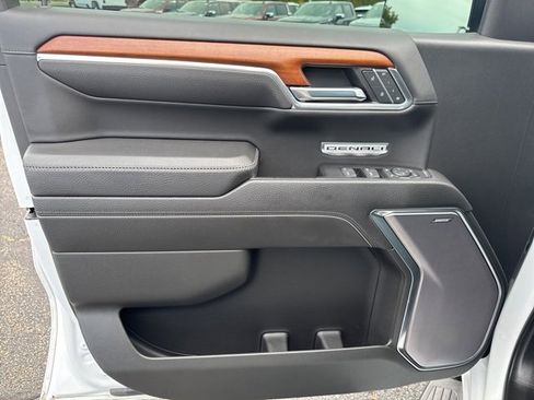 Used 2022 GMC Sierra 1500 Denali image 9