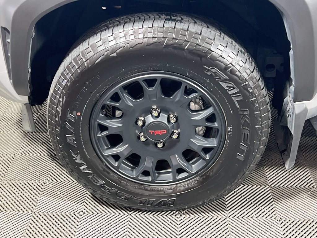 Certified 2025 Toyota 4Runner TRD Off-Road AWD/4WD image 27