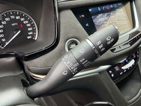 Used 2017 Cadillac XT5 Platinum w/ Driver Assist Package image 35