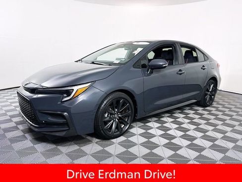 Certified 2023 Toyota Corolla SE FWD image 3