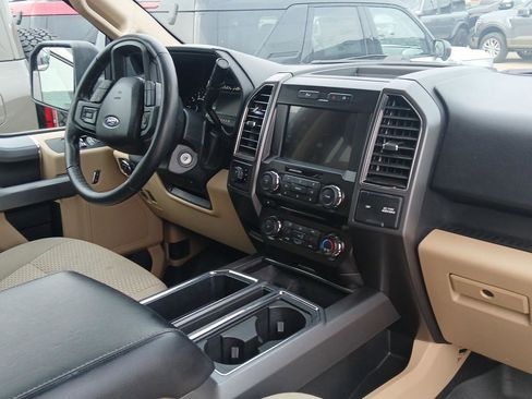 Used 2018 Ford F150 XLT w/ Equipment Group 302A Luxury AWD/4WD image 9