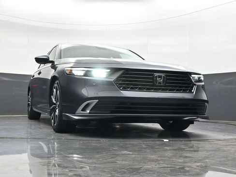 Used 2023 Honda Accord Touring image 31