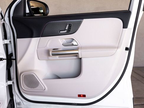 Used 2025 Mercedes-Benz GLA 250 GLA 250 image 25