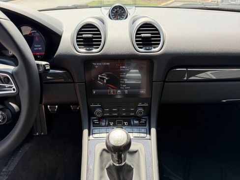 Certified 2025 Porsche 718 Cayman RWD image 15