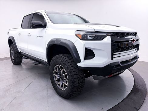 Used 2024 Chevrolet Colorado ZR2 w/ ZR2 Convenience Package III AWD/4WD image 14