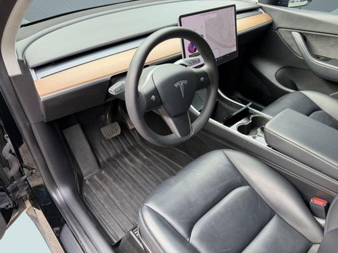 Used 2021 Tesla Model Y Long Range AWD/4WD image 4