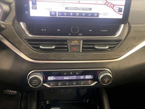 Used 2025 Nissan Altima 2.5 SL AWD/4WD image 29