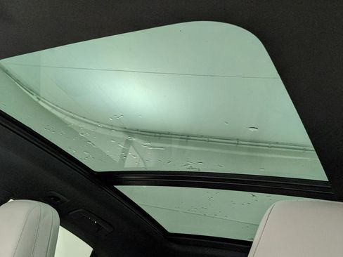 Used 2024 Porsche Macan 4 Electric image 35