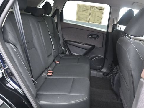 Used 2023 Nissan Rogue S AWD/4WD image 15