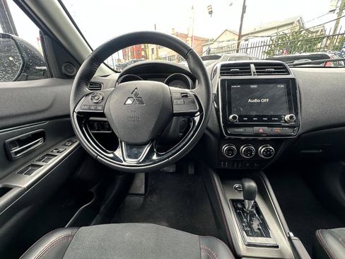 Used 2025 Mitsubishi Outlander Sport AWD image 11