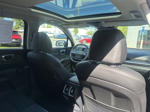 New 2026 Kia Sorento S w/ S Panoramic Sunroof Package image 18