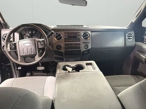 Used 2011 Ford F250 XLT w/ Chrome Pkg image 14