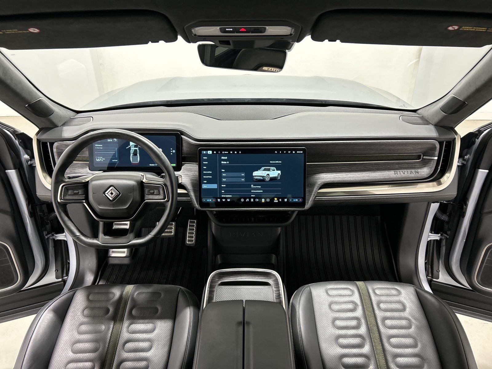 Used 2022 Rivian R1T Adventure AWD/4WD image 25