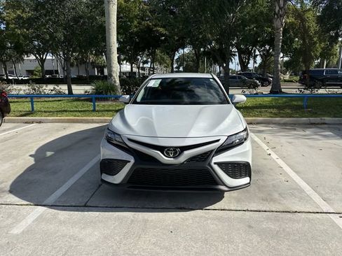 Used 2024 Toyota Camry SE FWD image 21