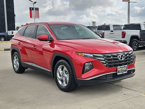 Used 2023 Hyundai Tucson SE FWD image 3
