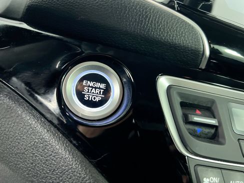Used 2019 Honda Pilot Elite image 21