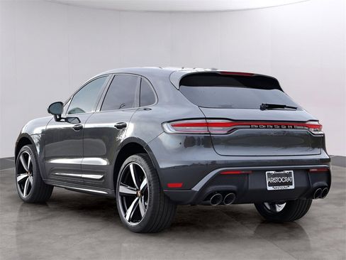 New 2026 Porsche Macan image 3