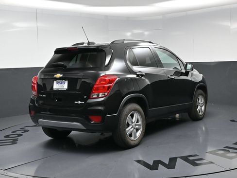 Used 2020 Chevrolet Trax LT w/ LT Convenience Package AWD/4WD image 17