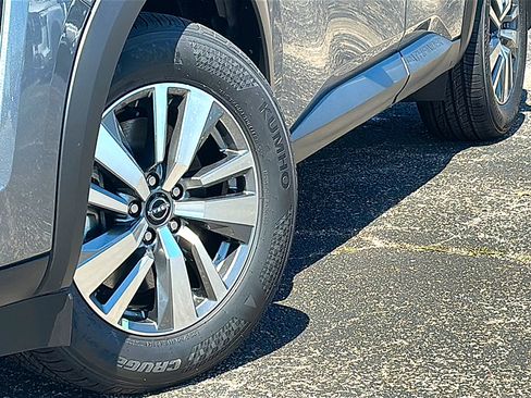 New 2026 Nissan Pathfinder SL FWD image 3