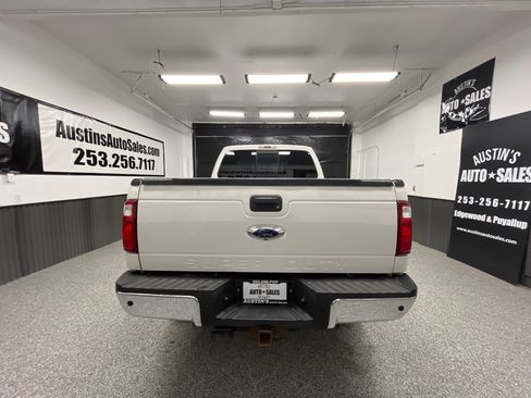 Used 2013 Ford F250 Lariat w/ Chrome Pkg image 4