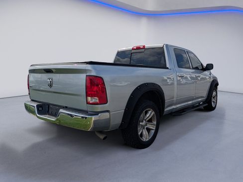 Used 2019 RAM 1500 Classic SLT RWD image 9