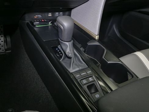 New 2026 Toyota Camry SE image 19