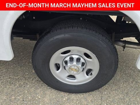 New 2025 Chevrolet Express 3500 w/ Power Convenience Package image 19