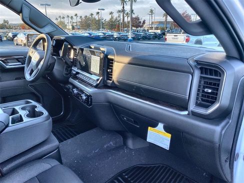 New 2026 GMC Sierra 1500 SLE w/ Preferred Package image 41