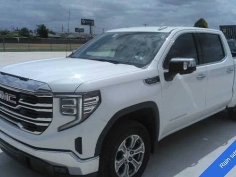 Used 2025 GMC Sierra 1500 SLT AWD/4WD image 16