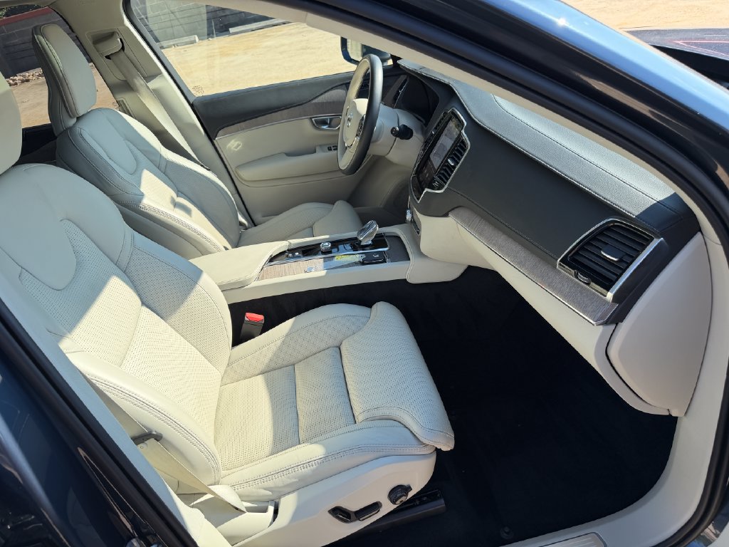 Certified 2024 Volvo XC90 B6 Ultimate AWD/4WD image 24