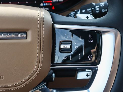 New 2026 Land Rover Range Rover SE image 38