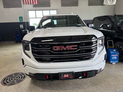 Used 2026 GMC Sierra 1500 AT4 w/ AT4 Premium Package AWD/4WD image 2