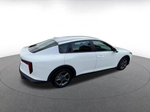 Used 2025 Kia K4 FWD image 15