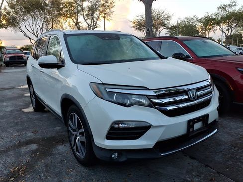 Used 2016 Honda Pilot Elite image 2