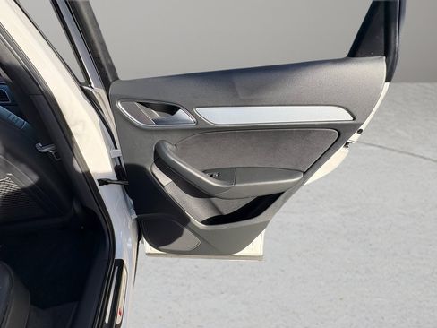 Used 2018 Audi Q3 2.0T Premium image 42