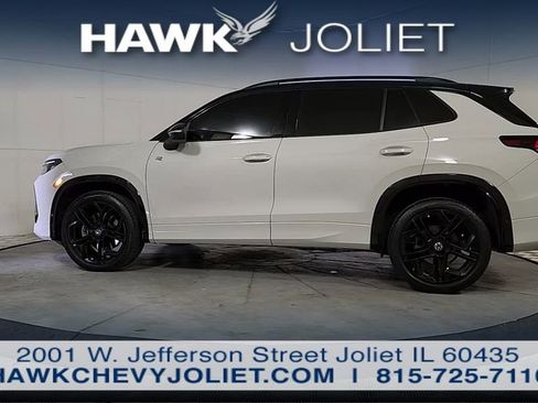 Used 2025 Volkswagen Tiguan SE R-Line AWD/4WD image 5