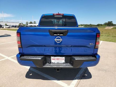 Certified 2024 Nissan Frontier SL w/ Technology Package RWD image 6