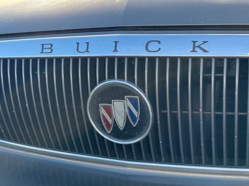 Used 2004 Buick Century Custom image 7