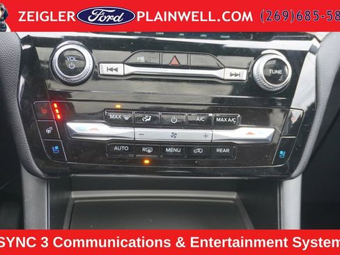 Used 2023 Ford Explorer Limited w/ Limited Technology Package AWD/4WD image 8