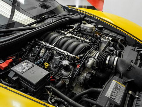 Used 2006 Chevrolet Corvette Coupe w/ Preferred Equipment Group image 41