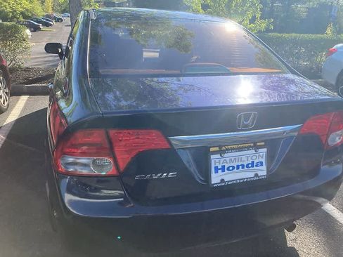 Used 2010 Honda Civic LX image 9