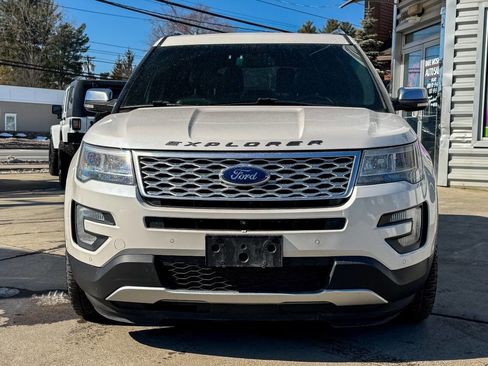 Used 2016 Ford Explorer Platinum image 8